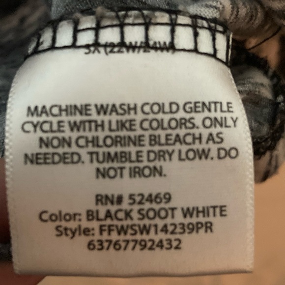 Women’s White Stag Blouse Top Plus Size 3X (22W/24W) Scoop Neck - Picture 3 of 5